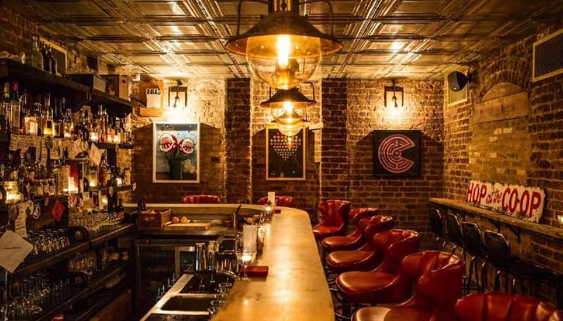 Clarendon Cocktail Cellar,  a perfect first date venue