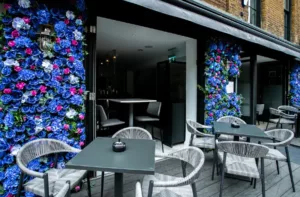 XR restaurant first date venue bar restaurant