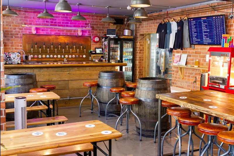 Mondo brewing company for first date idea