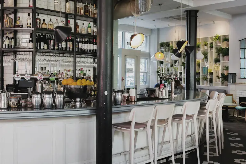 No. 11 Pimlico Road for a first date