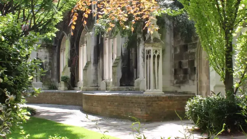 The Church Garden in St Dunstan-in-the-East